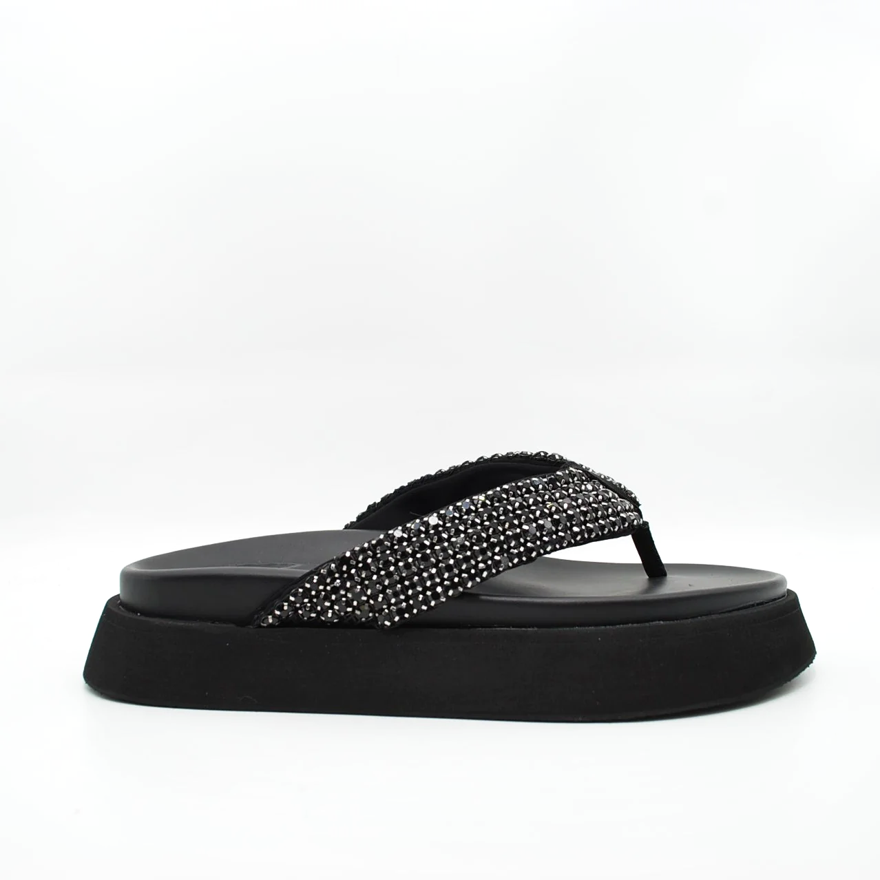 In 2025 blu infradito