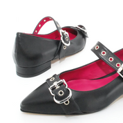 Ballerina Andrea Pinto