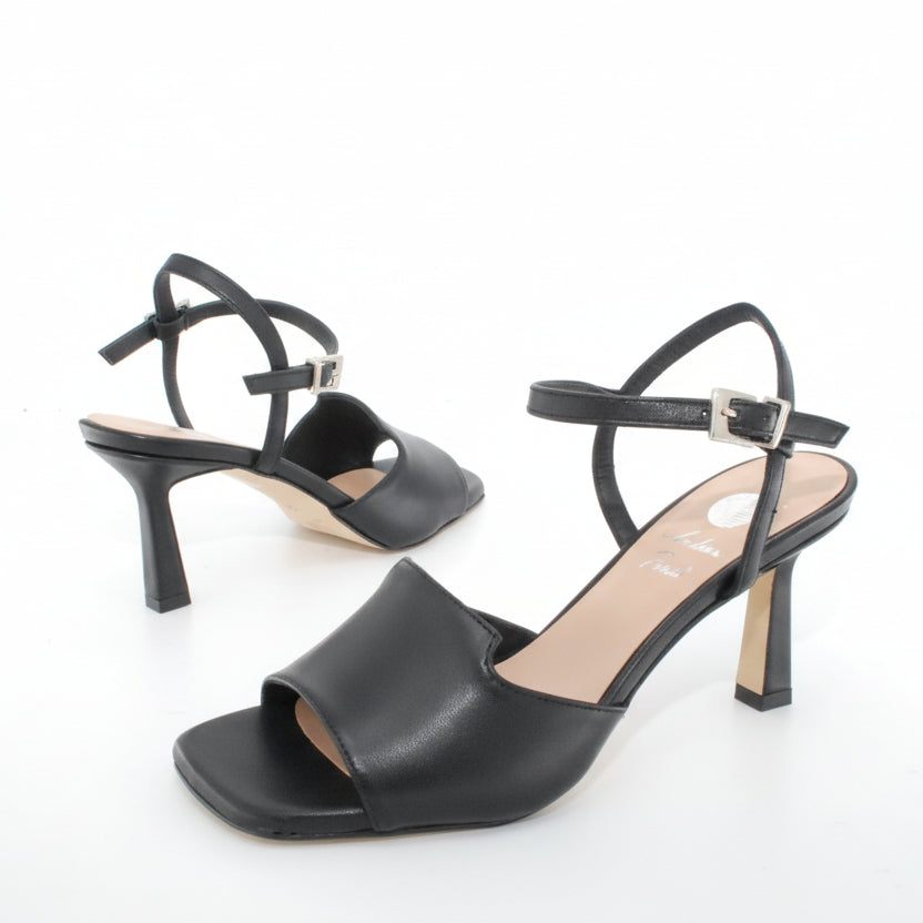 Sandalo Andrea Pinto