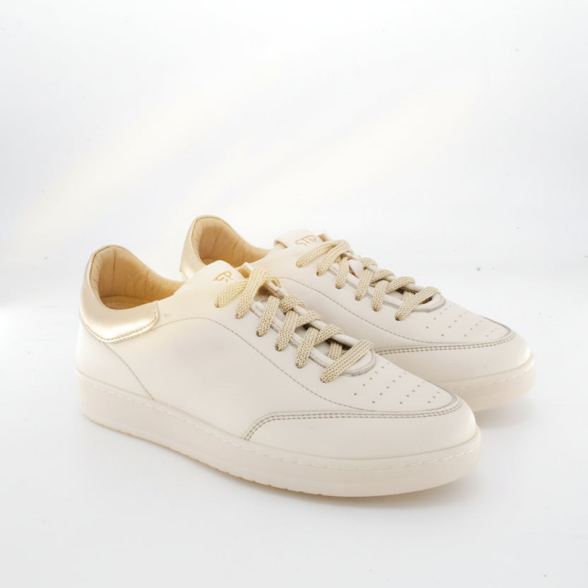 Sneakers Step