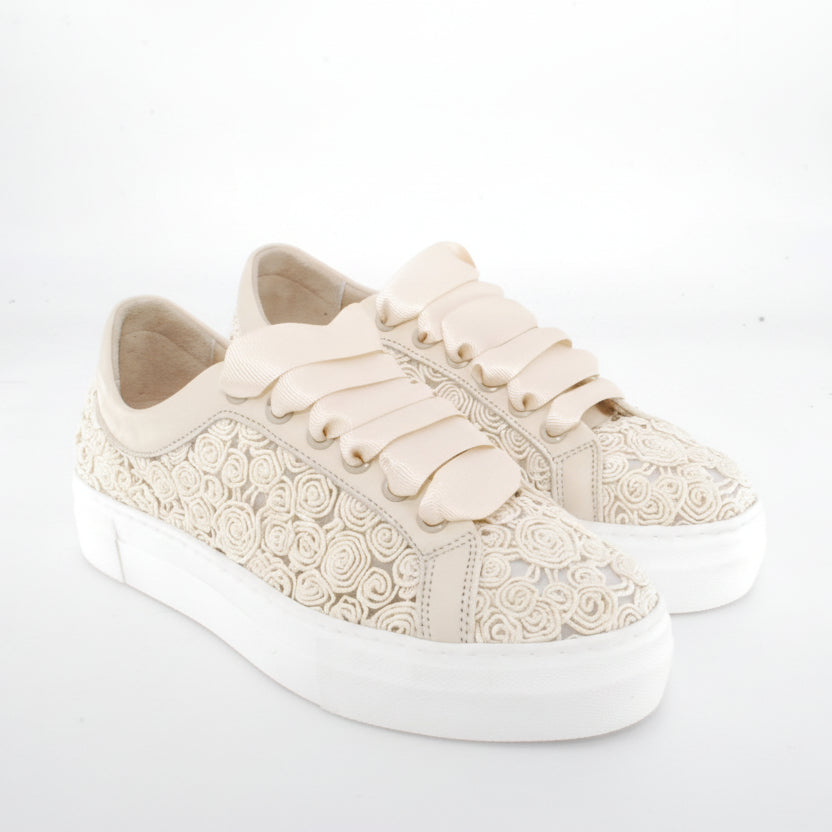 Sneakers Step