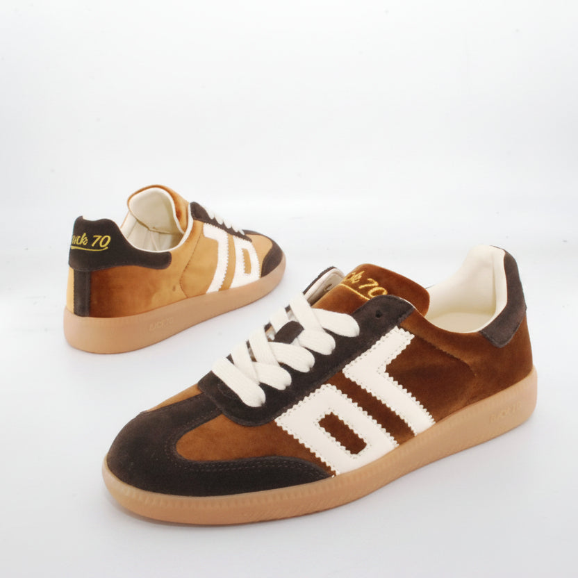 Sneakers Back70