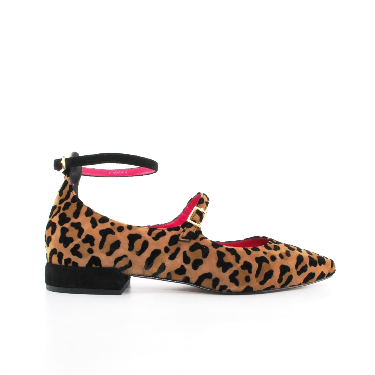 ballerina-andrea-pinto-in-camoscio-34-leopard-camoscio-ballerina.png