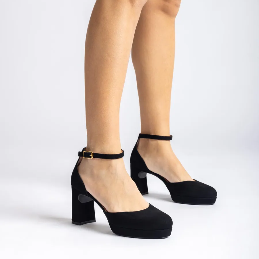 Scarpe con il cinturino alla caviglia discount