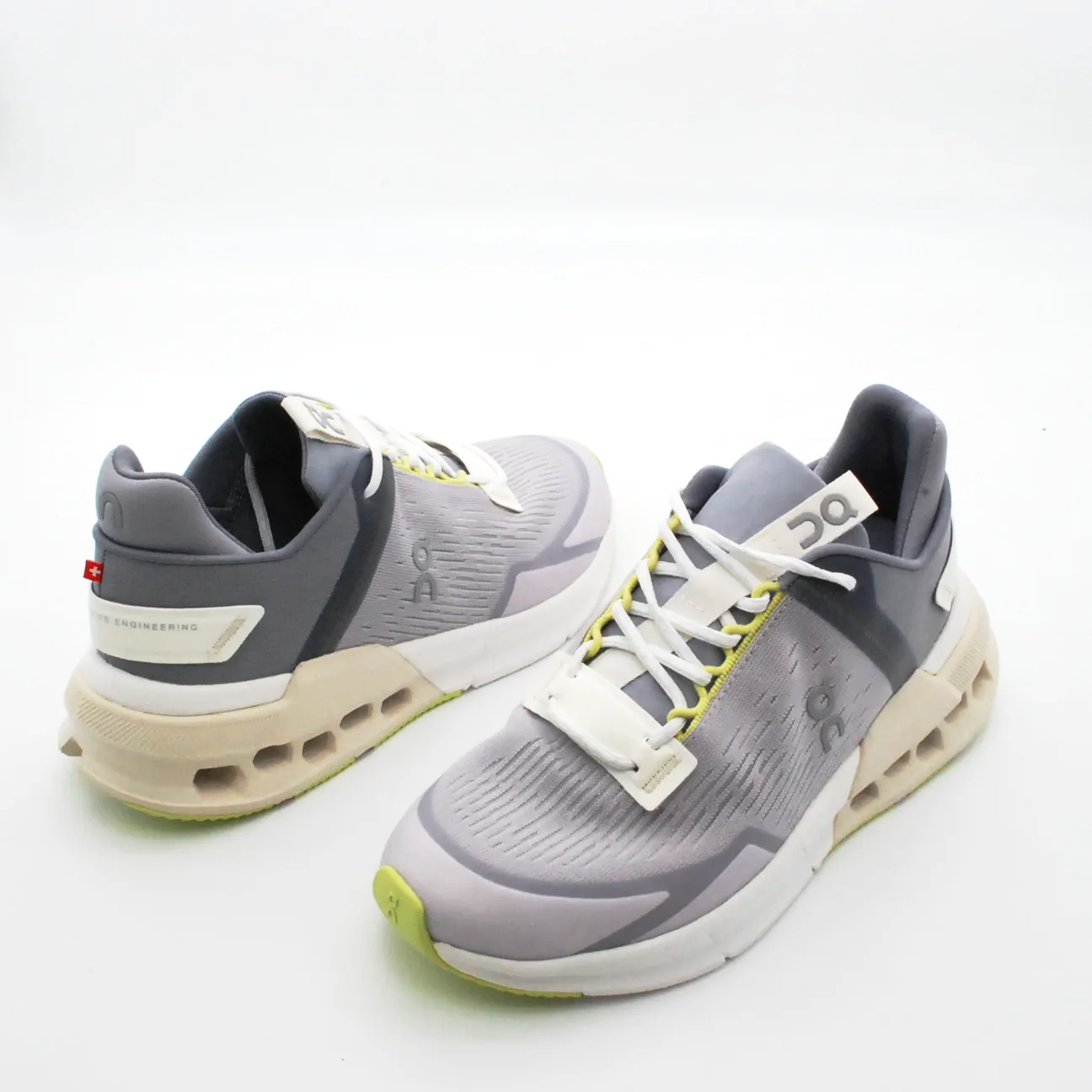 sneakers-on-cloudnova-flux-sneakers-8.png